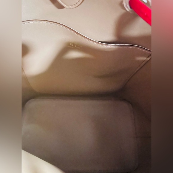 NWT, Ralph Lauren’s Deyden Debby (Drawstring Medium Sized Crimson Bag) W/Wallet - Picture 4 of 5